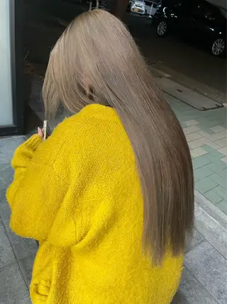 ロング カラー カットモデル/ ハイトーン/ゆうあのヘアスタイル