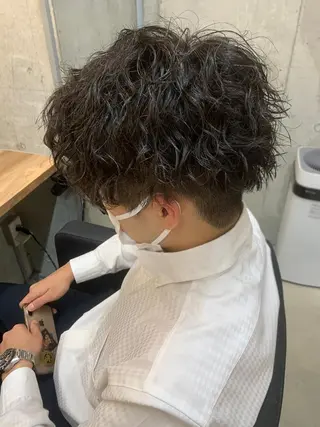 メンズ パーマ指名No. 1 磯飛⭐️慎之介のヘアスタイル
