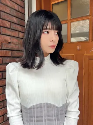 ミディアム YUI / LbyHOMEのヘアスタイル