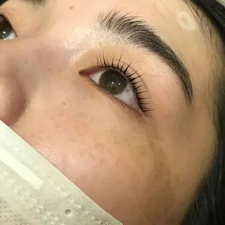 マツエク・マツパ Cure所属・三澤 朱里の眉毛・アイブロウイメージ