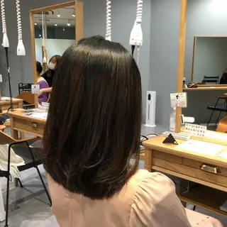 ミディアム VIEWユリナ メイク/ カットのヘアスタイル