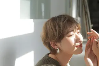 ショート カラー 保子 祐里香のヘアスタイル