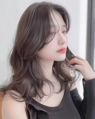 ロング カラー ioe 茶屋町のヘアスタイル