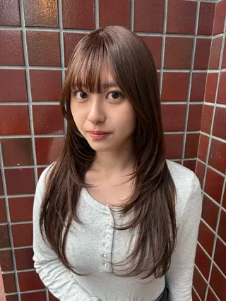 ロング coco terrace所属・海外風ハイライト CHIHIROのヘアスタイル