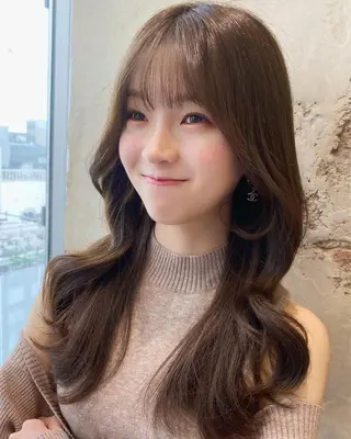 セミロング カラー On所属・顔まわりカット🌟 くびれヘア/寺門遥輝のヘアスタイル