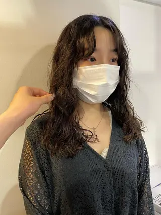 ロング パーマ silo所属・silo MOKA 顔周りカット🦦のヘアスタイル