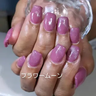 ネイル フラワー ムーンのネイルデザイン