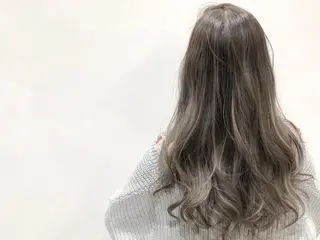 ロング カラー ヘアアレンジ いしだ みさきのヘアスタイル