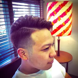 ショート カラー パーマ メンズ オオシロ ユウマのヘアスタイル