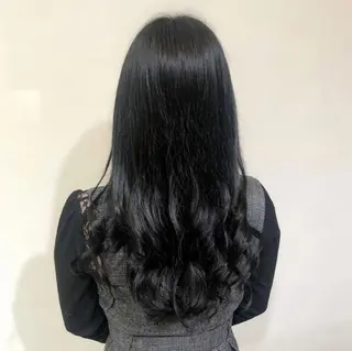 ロング カラー B.Chance所属・大友 琴羽のヘアスタイル