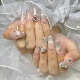 ネイル Roi〈ロワ〉 ☪️ reikaのネイルデザイン