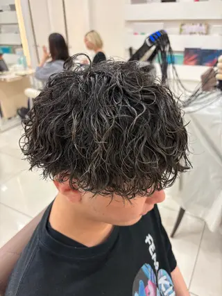 ショート パーマ メンズ 髪質改善/艶カラー/ メンズパーマ/鈴木のヘアスタイル