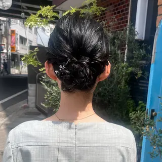 セミロング ヘアアレンジ 伊藤 玲衣のヘアスタイル