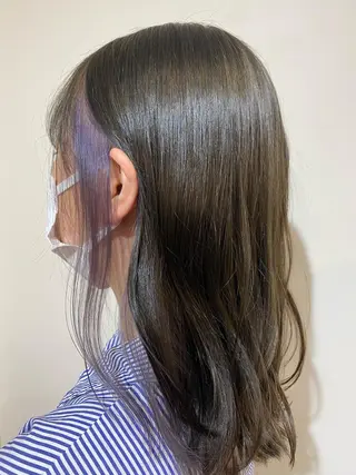 ミディアム カラー COLO✨️ 白川綺香のヘアスタイル