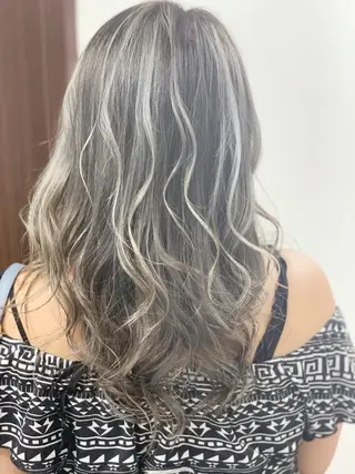 カラー Crystal 船橋のヘアスタイル