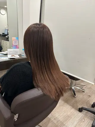 ロング TOMOMI /フロレゾンのヘアスタイル