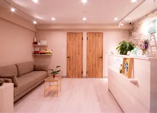 お腹痩せエステ Flat BELLY 恵比寿所属・【腸もみ/冷却痩身】 お腹エステ/恵比寿のエステ・リラクイメージ