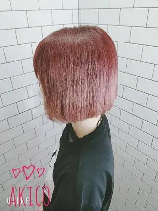 ショート カラー LUXBE GALLERY なんば駅前店所属・ラックスビーギャラリ ー AKICOのヘアスタイル