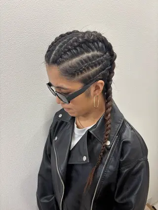 ロング 綾乃／デザインカラー ／ハイトーン／ボブのヘアスタイル