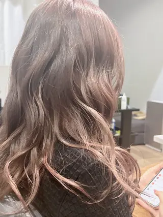 カラー ヘアアレンジ GLanz SHUのヘアスタイル