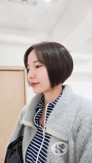 ショート カラー 透明感グレージュ カラー大夢🫧のヘアスタイル