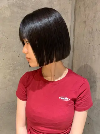 ミディアム カラー ボブ　くせ毛風パーマ 艶カラー/横山大樹のヘアスタイル