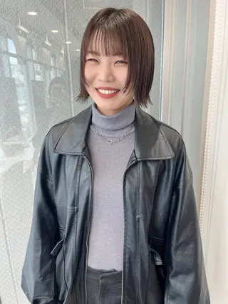 ショート ウルフカット／吉村 桃子のヘアスタイル