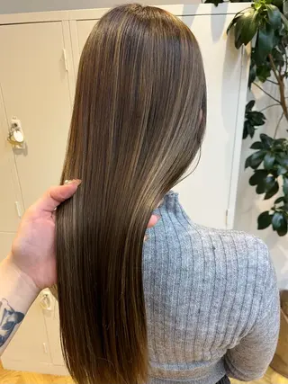 カラー 凜 (りん)のヘアスタイル