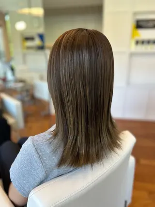 カラー AMATA所属・永井 有沙のヘアスタイル