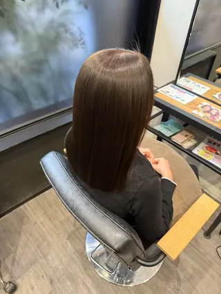 ミディアム カラー 上田 紗也のヘアスタイル