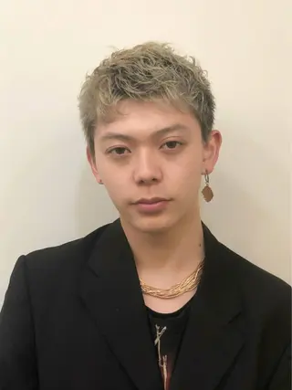 ショート メンズケアブリーチ 特化🔥村田のヘアスタイル