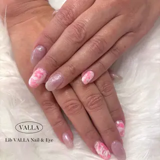 ネイル LIB VALLA Yuri🍭🖤のネイルデザイン