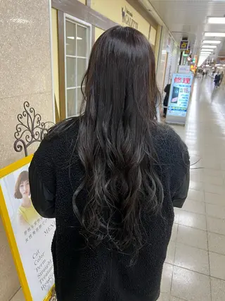 ロング カラー ガレットウメダ所属・中村 珠梨のヘアスタイル