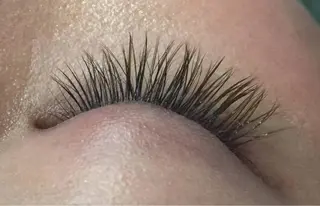 マツエク・マツパ 大沼 瑞季のヘアスタイル