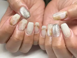 ネイル ネイルサロン カーニバルマニア 明石店所属・宇久 澪のネイルデザイン