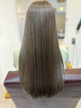 ロング 新村 捺のヘアスタイル