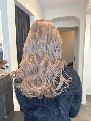 セミロング 栗林 茉那のヘアスタイル