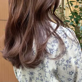 カラー moeka 表参道のヘアスタイル