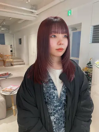 ミディアム カラー 髙橋一哉　ブリーチ/ ベージュカラーのヘアスタイル