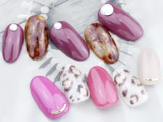 ミディアム ネイル SyiSyu 梅田店のネイルデザイン