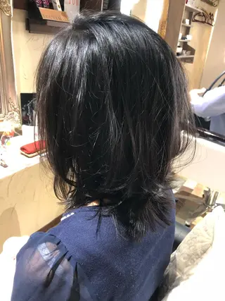 セミロング 美容歴18年以上🌈 山口のヘアスタイル