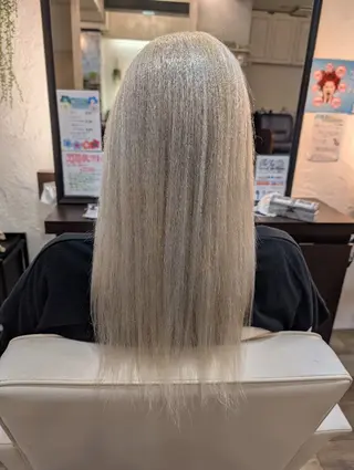 ロング カラー ヘアメイクアンジュ所属・伊藤 真弓のヘアスタイル