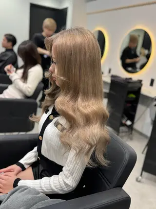 ロング カラー ギャルの女神/ Shionのヘアスタイル