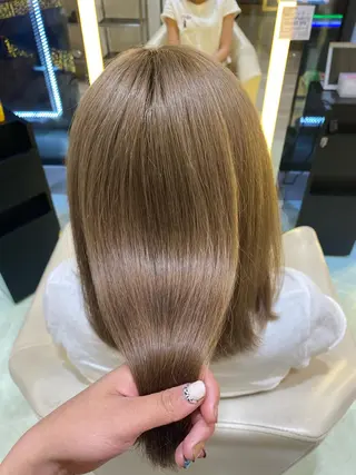 ミディアム 透明感カラー/ レイヤーkotonoのヘアスタイル