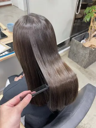 ロング 荒川泰輝/オリーブ カラー/透明感カラーのヘアスタイル