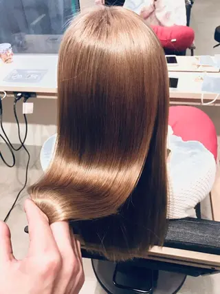 ロング カラー 新宿三丁目 Miyukiのヘアスタイル