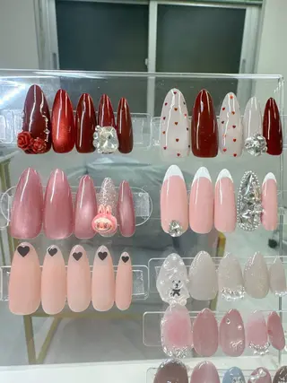 ネイル クイーンズネイル銀座所属・Queeens nailのネイルデザイン