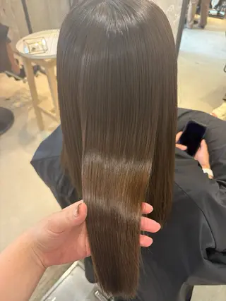 セミロング 中村 潮音のヘアスタイル