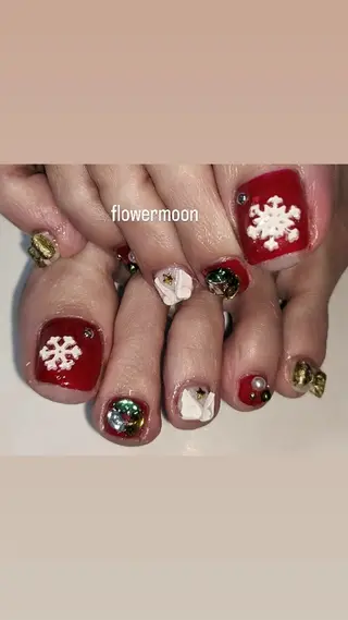 ネイル フラワー ムーンのネイルデザイン