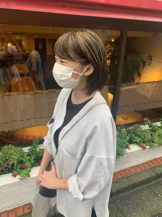 ミディアム カラー ヘアアレンジ SALOWIN原宿ash店所属・理想のハイトーンへ 🌙サイダサキのヘアスタイル